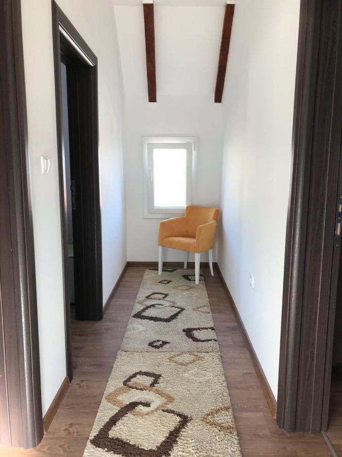 Guest House Markovic Lovcen Cetinje Eksteriør billede